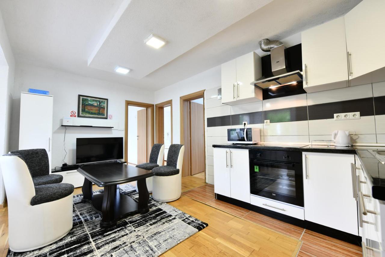 Lora Apartment Rakovica Exterior photo