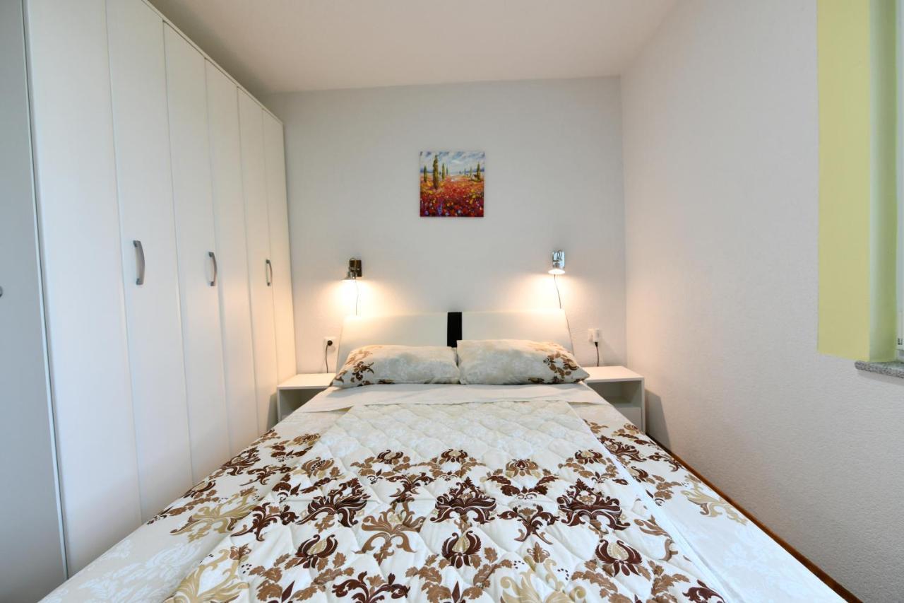 Lora Apartment Rakovica Exterior photo