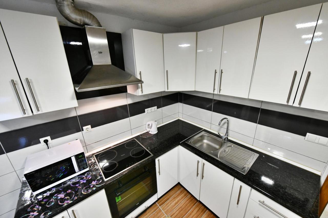 Lora Apartment Rakovica Exterior photo